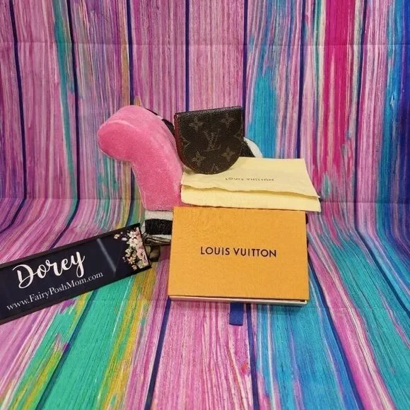 Louis-Vuitton-Change-Purse-Porte-Monnaie-Curvette-Monogram-Authentic.webp Louis Vuitton Murakami Multicolore Monogram Viennois Wallet Authentic