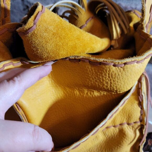 Handmade Elk Hide Fringe Shoulder Bag – Authentic Native American Craftsmanship (BNA 5)