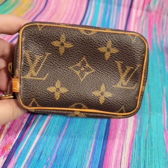 LOUIS VUITTON Monogram Wapity - No Strap