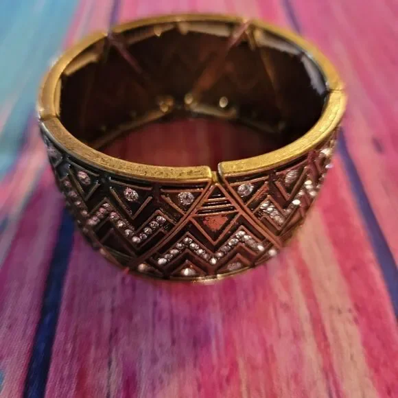 Goldtone Stretch Bracelet with Geometric Design & Stone Accents