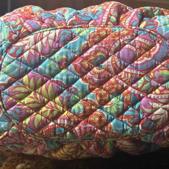 Vera Bradley Glenna Shoulder Bag in Retired Print Paisley in Paradise EUC