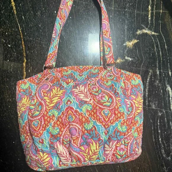 Vera Bradley Glenna Shoulder Bag in Retired Print Paisley in Paradise EUC