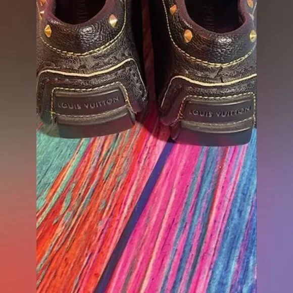 Louis Vuitton Suhali Lombok Leather Driving Loafers – Authentic  Size US 8 / EU 38 – Pre-Owned